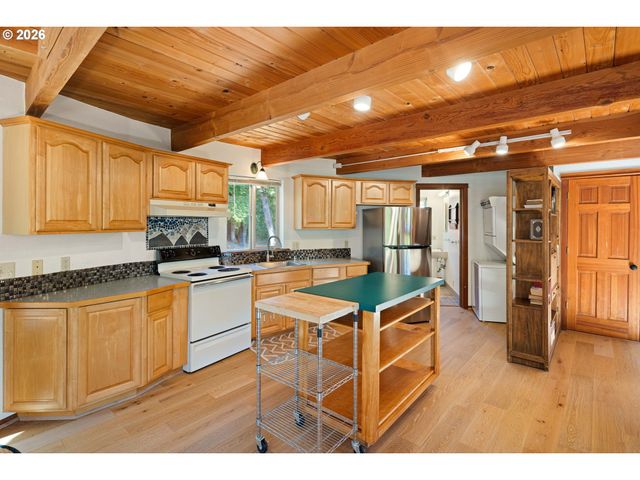1208 W 28TH Ave, Eugene, OR 97405