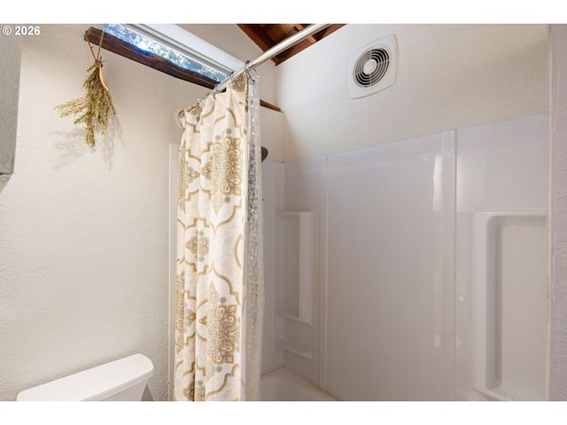 1208 W 28TH Ave, Eugene, OR 97405