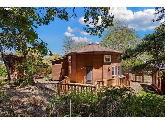 1208 W 28TH Ave, Eugene, OR 97405