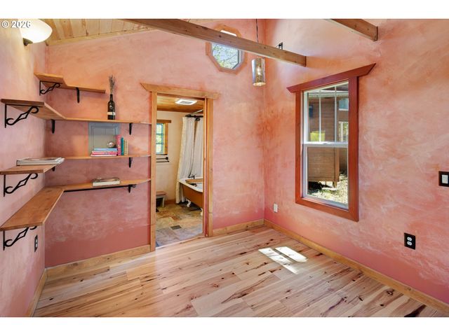 1208 W 28TH Ave, Eugene, OR 97405