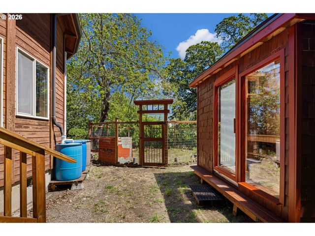 1208 W 28TH Ave, Eugene, OR 97405