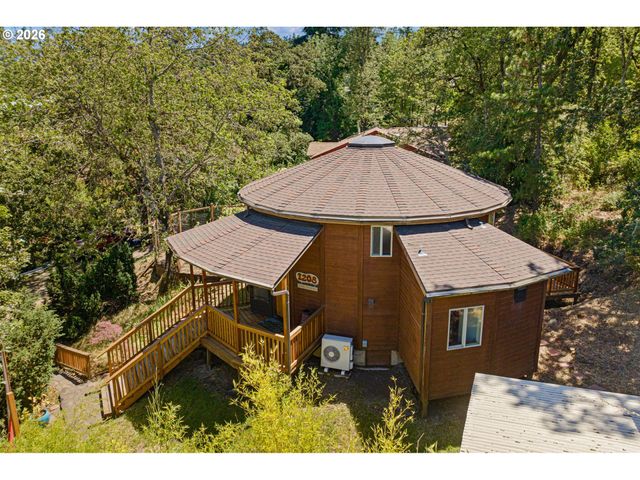 1208 W 28TH Ave, Eugene, OR 97405