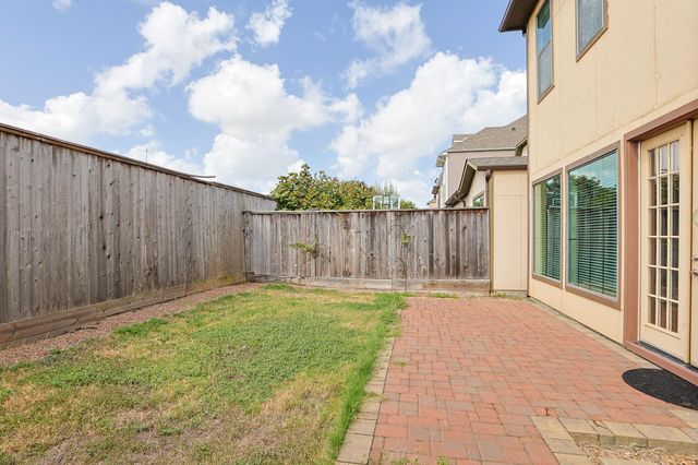 6705 Woodbend Park S, Houston, TX 77055