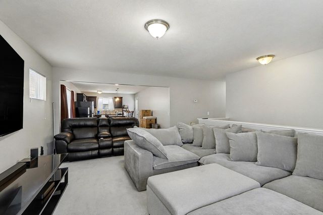 1545 Notley Field Lane, Vicksburg, MI 49097