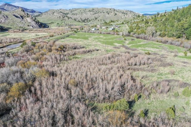 26580 Dry Creek Rd, Belgrade, MT 59714