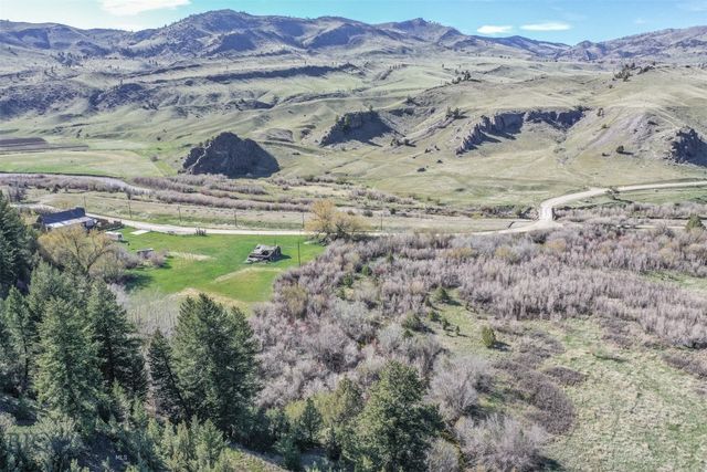 26580 Dry Creek Rd, Belgrade, MT 59714