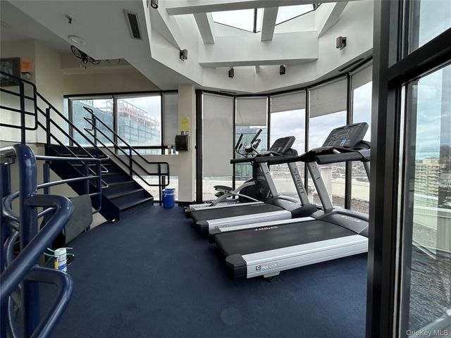 10 Cottage Place 2A, White Plains, NY 10601