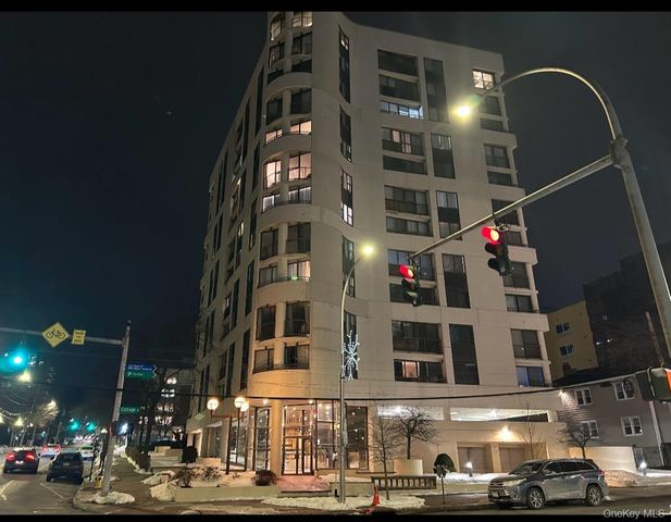 10 Cottage Place 2A, White Plains, NY 10601