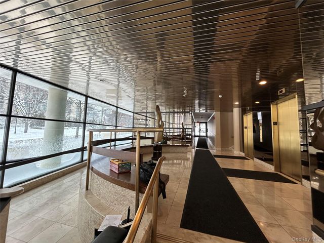 10 Cottage Place 2A, White Plains, NY 10601