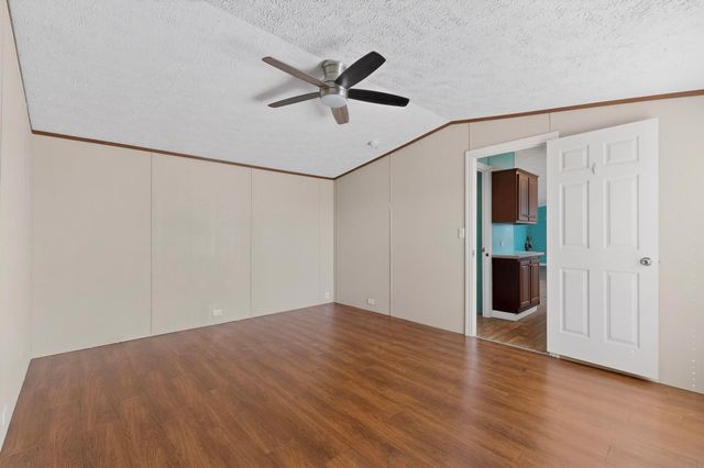 195 Gato RD, Cedar Creek, TX 78612