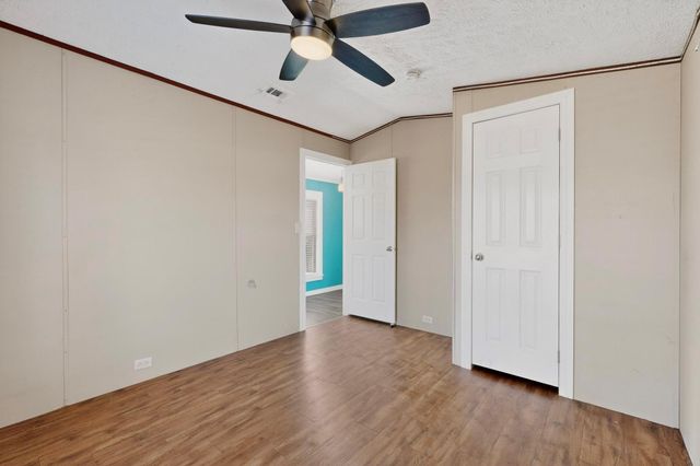 195 Gato RD, Cedar Creek, TX 78612