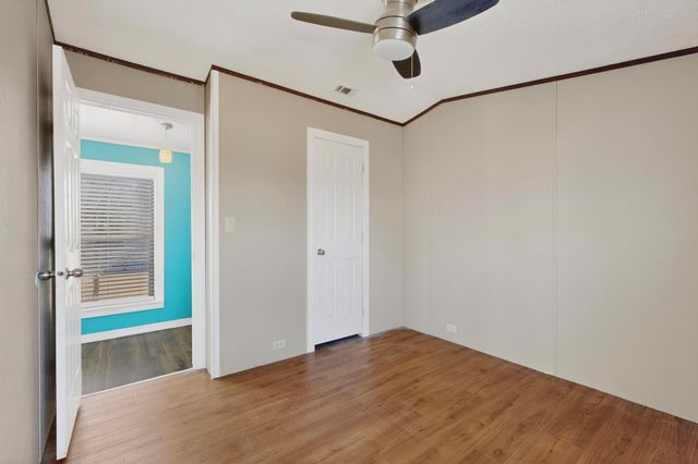 195 Gato RD, Cedar Creek, TX 78612