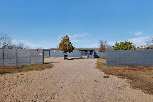 195 Gato RD, Cedar Creek, TX 78612