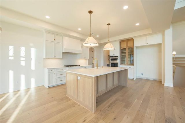 15317 W 162nd Street, Olathe, KS 66062