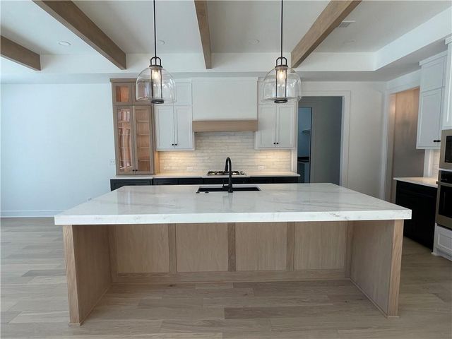 15317 W 162nd Street, Olathe, KS 66062