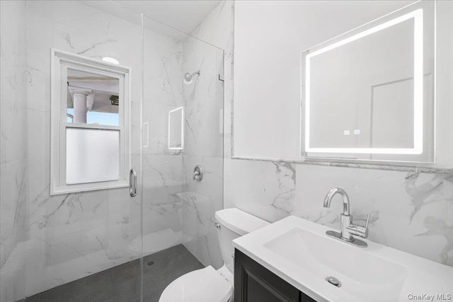 29 S 15th Avenue 1, Mount Vernon, NY 10550