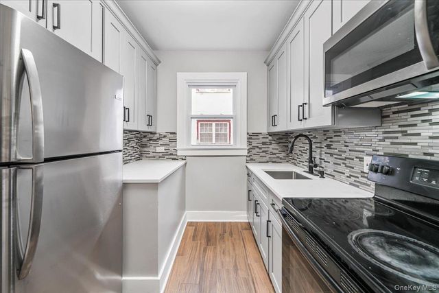 29 S 15th Avenue 1, Mount Vernon, NY 10550