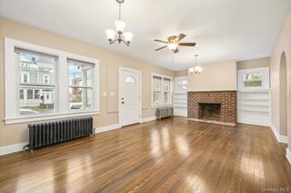 29 S 15th Avenue 1, Mount Vernon, NY 10550