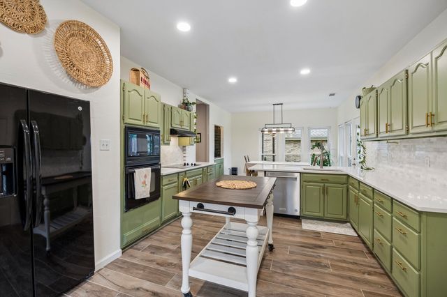 18641 Vista Del Sol, Dallas, TX 75287