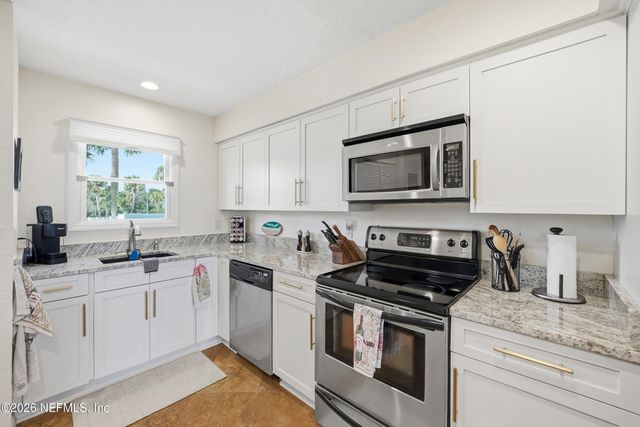 2233 SEMINOLE Road 21, Atlantic Beach, FL 32233