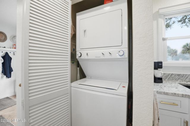 2233 SEMINOLE Road 21, Atlantic Beach, FL 32233