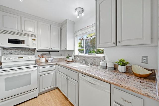 114 Granada Drive, Mountain View, CA 94043