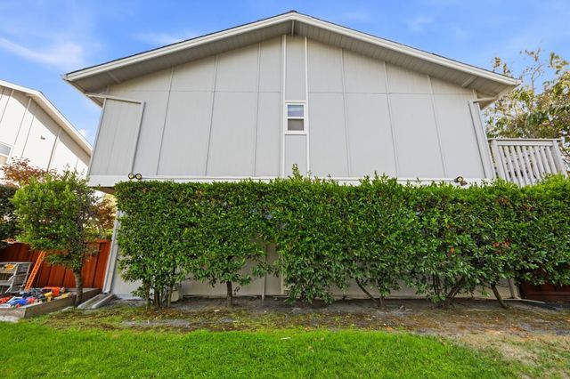 114 Granada Drive, Mountain View, CA 94043