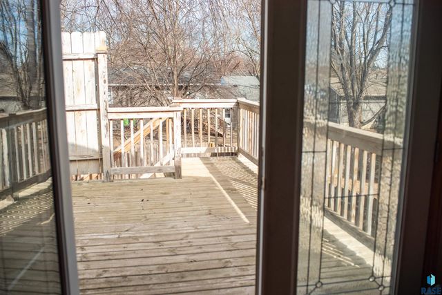 5116 E 16th St Street, Sioux Falls, SD 57110