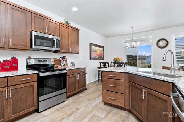 4939 E Patchwork Dr, Nampa, ID 83686