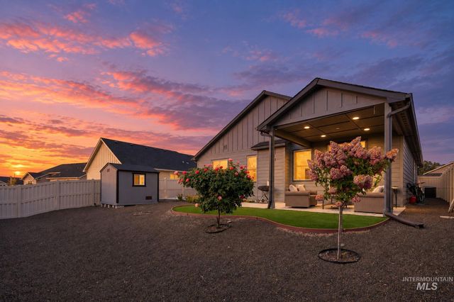 4939 E Patchwork Dr, Nampa, ID 83686