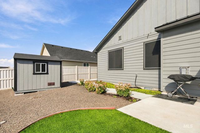 4939 E Patchwork Dr, Nampa, ID 83686