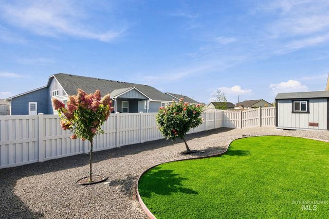 4939 E Patchwork Dr, Nampa, ID 83686