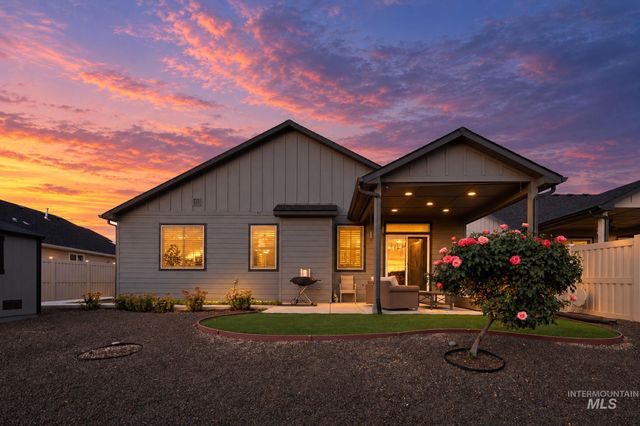 4939 E Patchwork Dr, Nampa, ID 83686