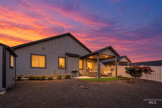 4939 E Patchwork Dr, Nampa, ID 83686