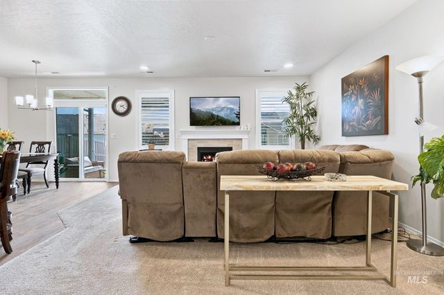 4939 E Patchwork Dr, Nampa, ID 83686