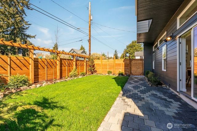 5116 15th Avenue S, Seattle, WA 98108