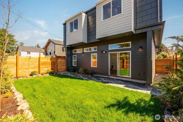 5116 15th Avenue S, Seattle, WA 98108