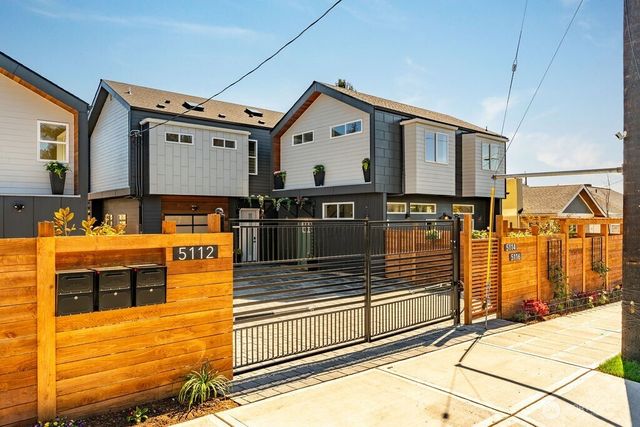 5116 15th Avenue S, Seattle, WA 98108