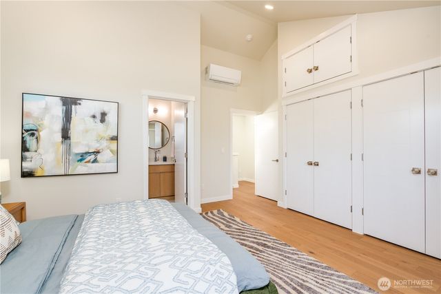 5116 15th Avenue S, Seattle, WA 98108