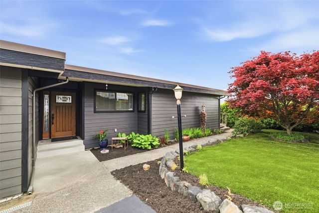 5578 Broad View Avenue NE, Tacoma, WA 98422