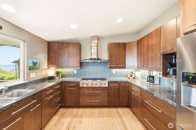 5578 Broad View Avenue NE, Tacoma, WA 98422