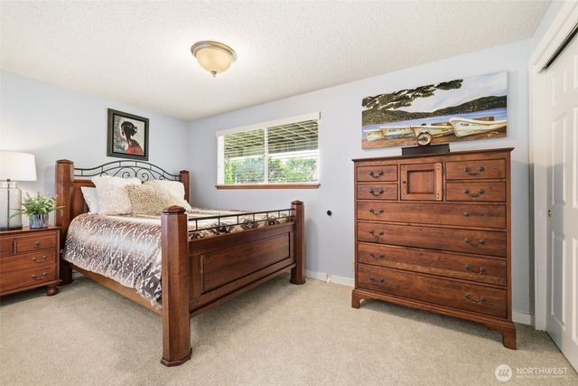 5578 Broad View Avenue NE, Tacoma, WA 98422
