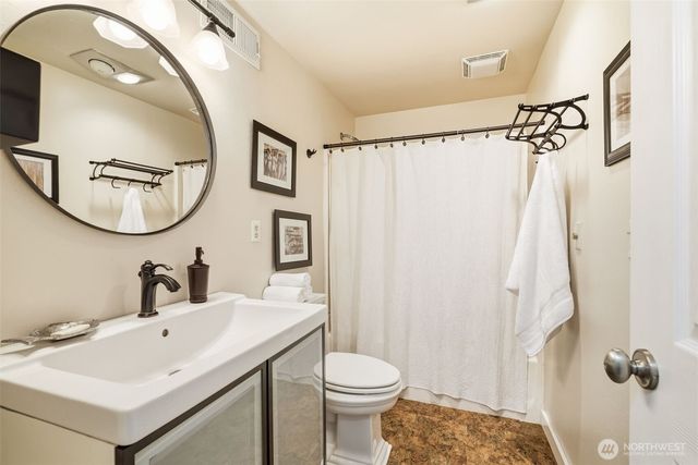 5578 Broad View Avenue NE, Tacoma, WA 98422