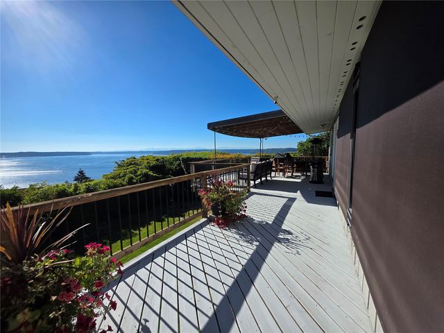 5578 Broad View Avenue NE, Tacoma, WA 98422