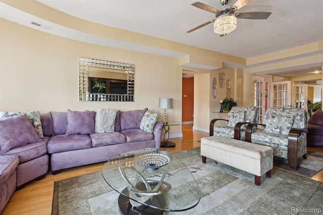 8162 E Jefferson Avenue 7B, Detroit, MI 48214