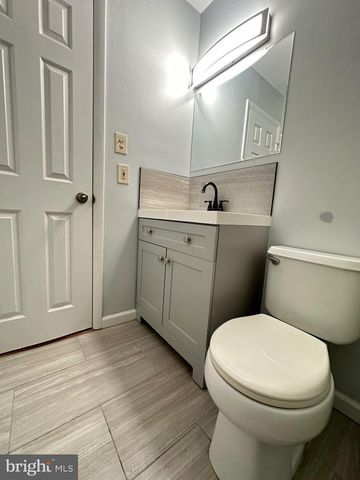 13280 POENER PL, Herndon, VA 20170