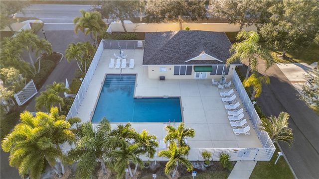 530 6th Street, Vero Beach, FL 32962