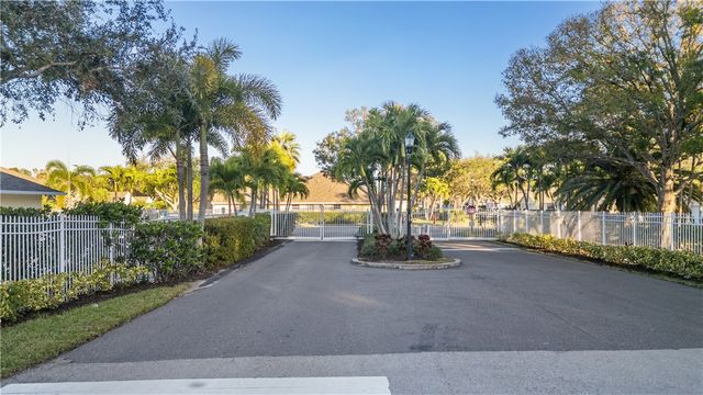 530 6th Street, Vero Beach, FL 32962