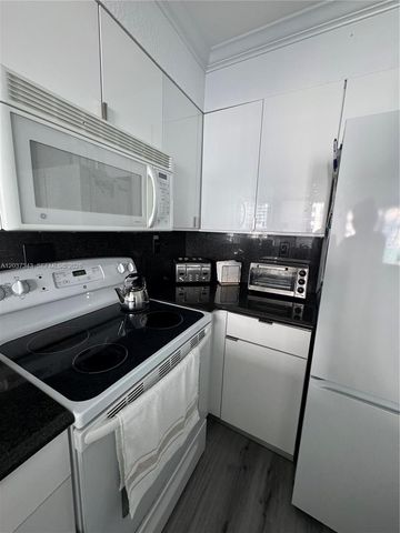 2501 S Ocean Drive 1105, Hollywood, FL 33019
