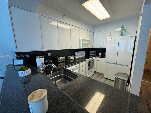 2501 S Ocean Drive 1105, Hollywood, FL 33019